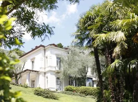 Cadenabbia Sleeps 14 Pool Villa