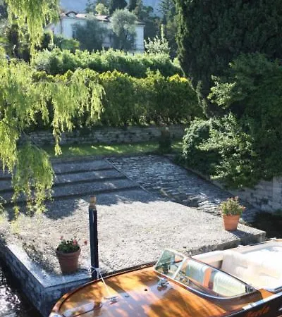 Villa Cadenabbia Sleeps 14 Pool